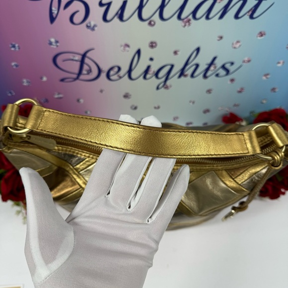 🤎PRICE NOW FIRM NWOT METALLIC LEATHER HOBO - Picture 4 of 13